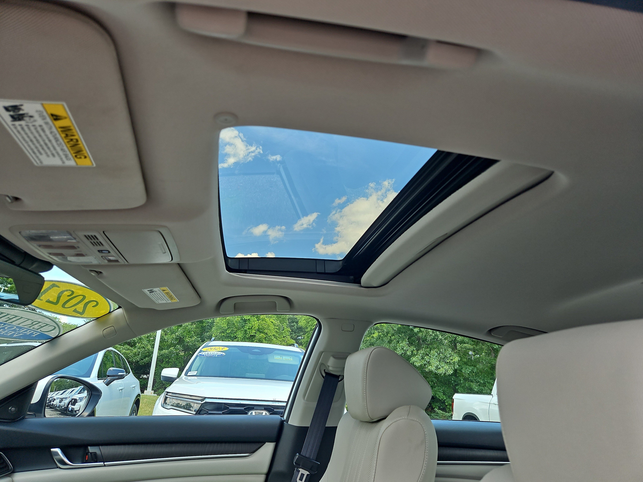 2021 Honda Accord Touring - Photo 17