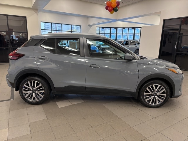 Used 2023 Nissan Kicks SV with VIN 3N1CP5CV6PL568203 for sale in Newton, MA