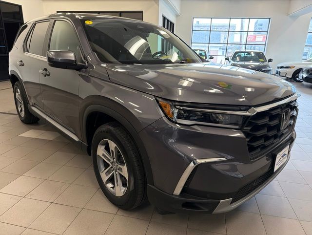 2023 Honda Pilot EX-L 8-Occupant AWD's photo