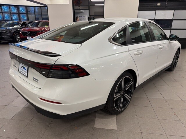 2024 Honda Accord Hybrid Sport photo 3