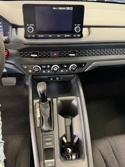 2025 Honda Accord SE - Photo 10