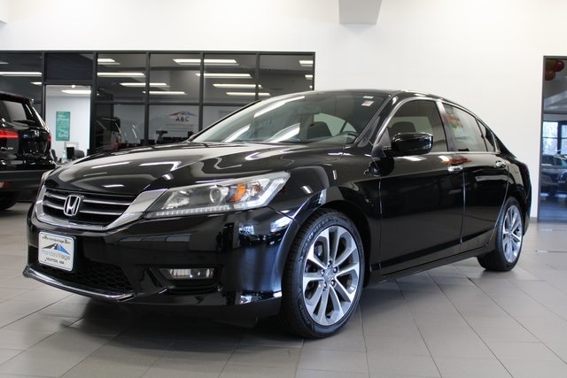 Used 2015 Honda Accord Sport with VIN 1HGCR2F54FA180184 for sale in Newton, MA