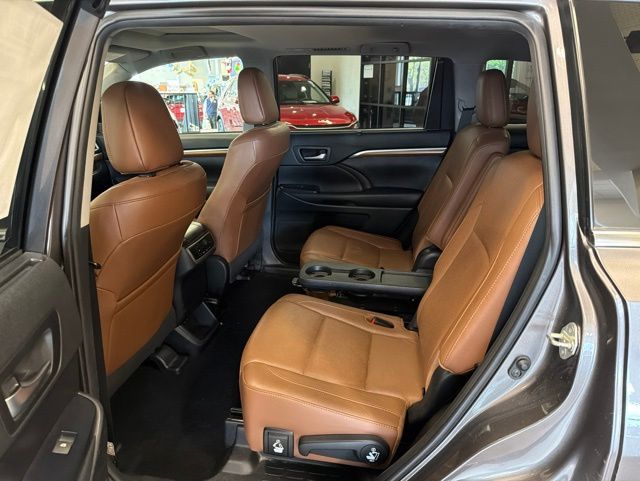 2019 Toyota Highlander Limited - Photo 13