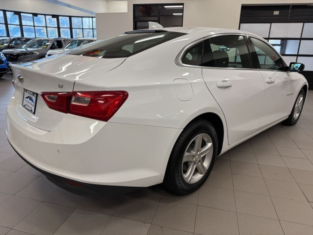 Used 2024 Chevrolet Malibu 1LT Sedan