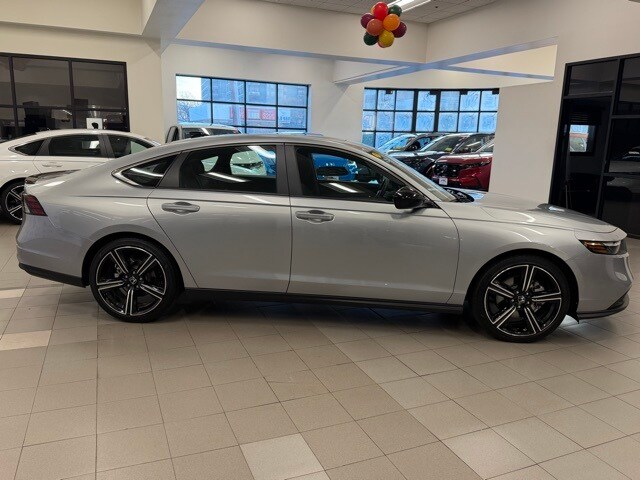 2025 Honda Accord Hybrid Sport photo 2