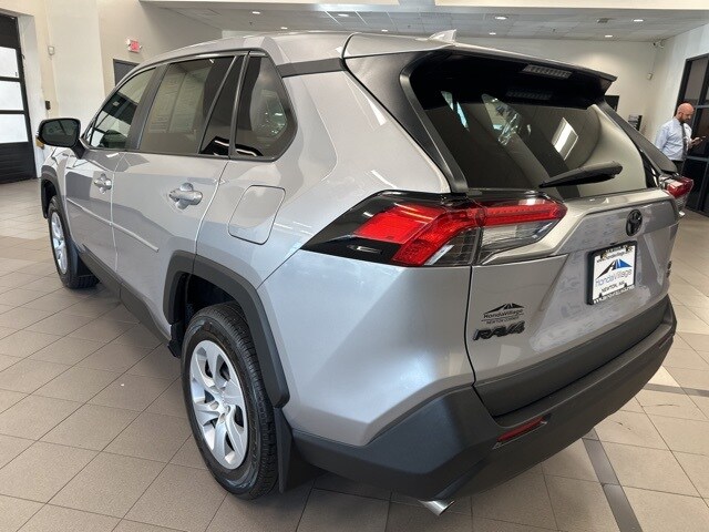 2023 Toyota RAV4 LE photo 4