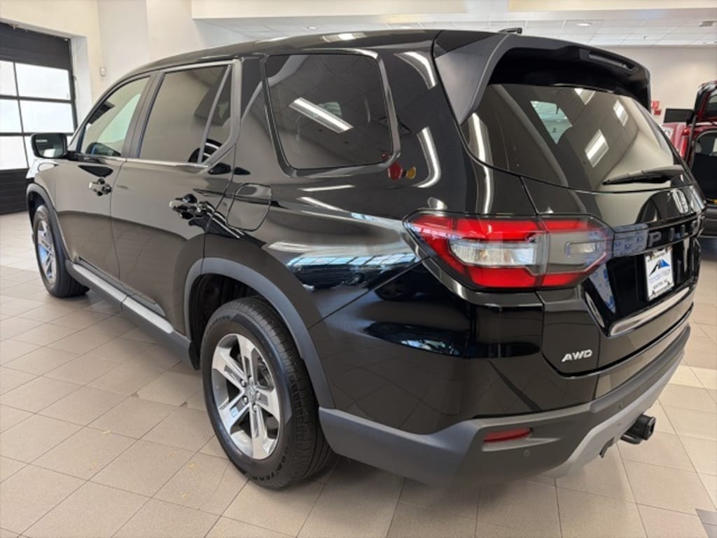 Certified 2023 Honda Pilot EX-L 8 Passenger SUV