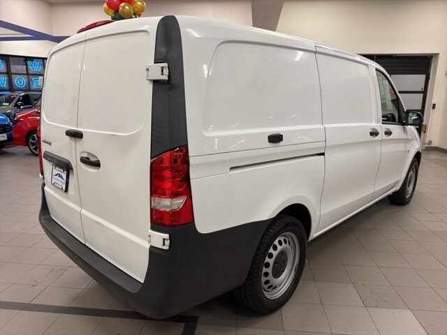 2021 Mercedes Benz Metris Cargo Van photo 3