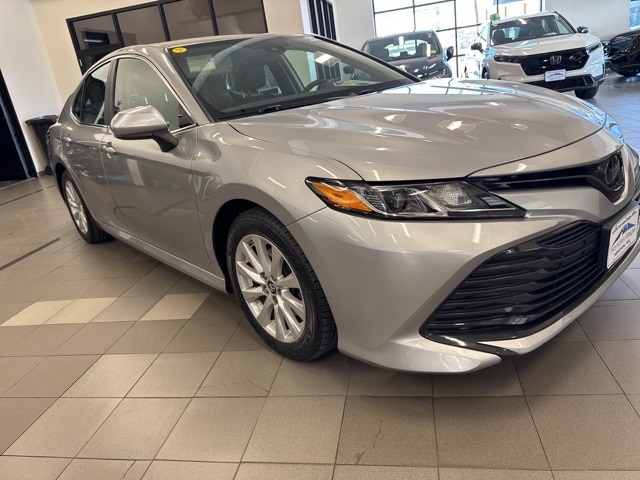 2019 Toyota Camry LE's photo