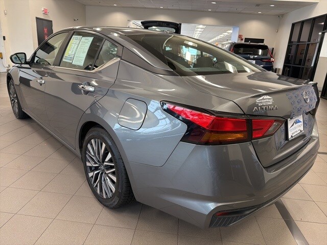 2024 Nissan Altima 2.5 SV photo 4