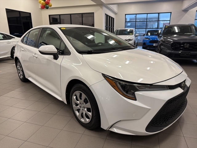 2021 Toyota Corolla LE's photo