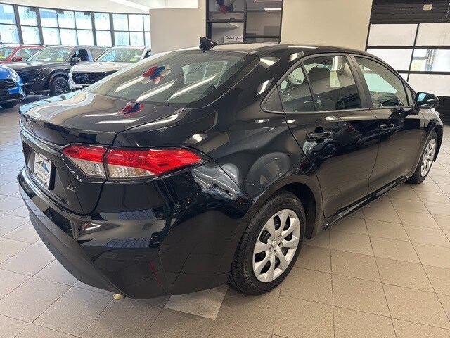 2023 Toyota Corolla LE photo 3