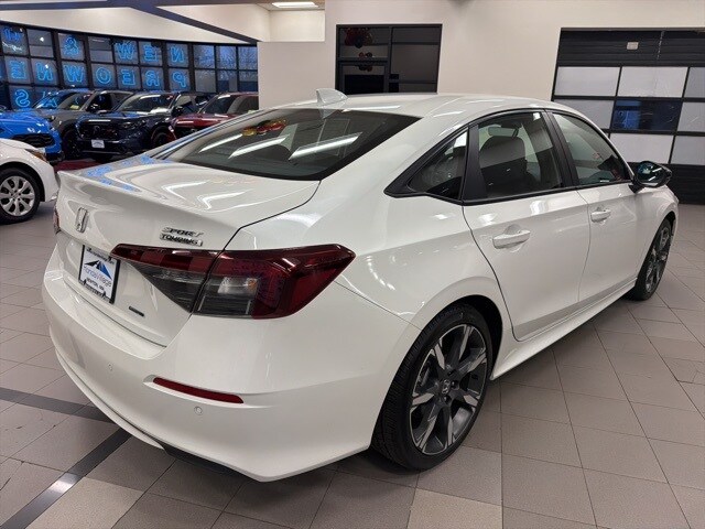 2025 Honda Civic Sport Touring Hybrid photo 3