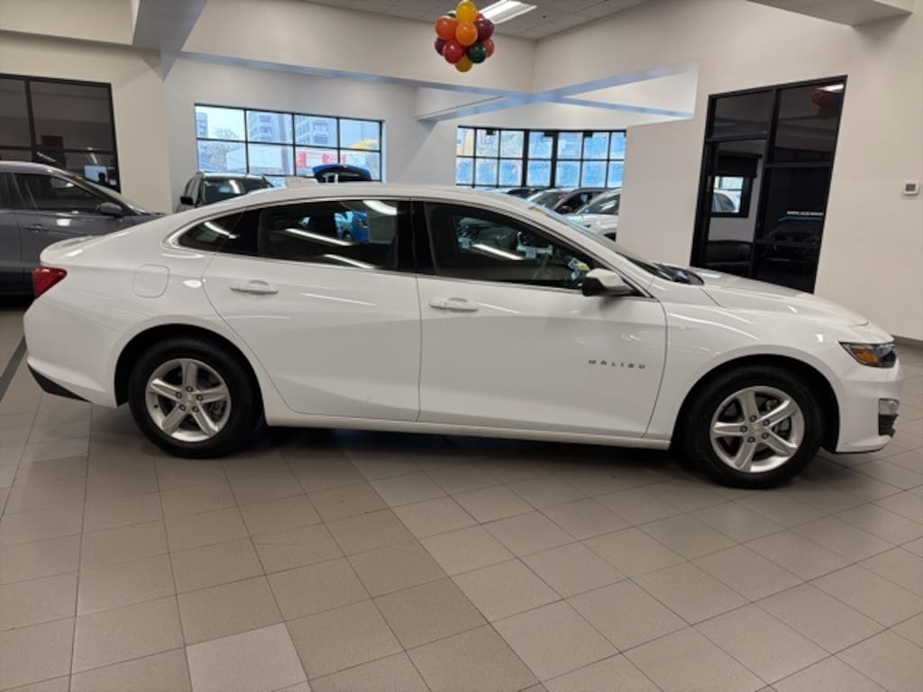 Used 2024 Chevrolet Malibu 1LT Sedan