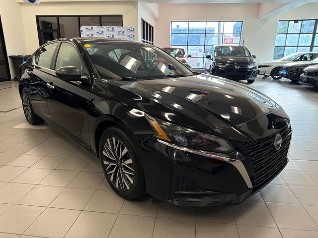 Used 2024 Nissan Altima SV with VIN 1N4BL4DV9RN383195 for sale in Newton, MA