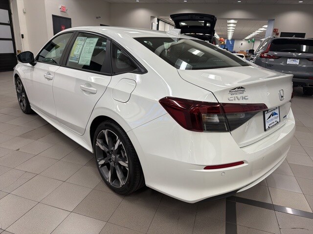 2025 Honda Civic Sport Touring Hybrid photo 4