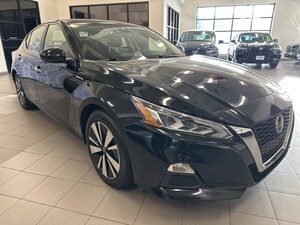 2022 Nissan Altima 2.5 SV Sedan