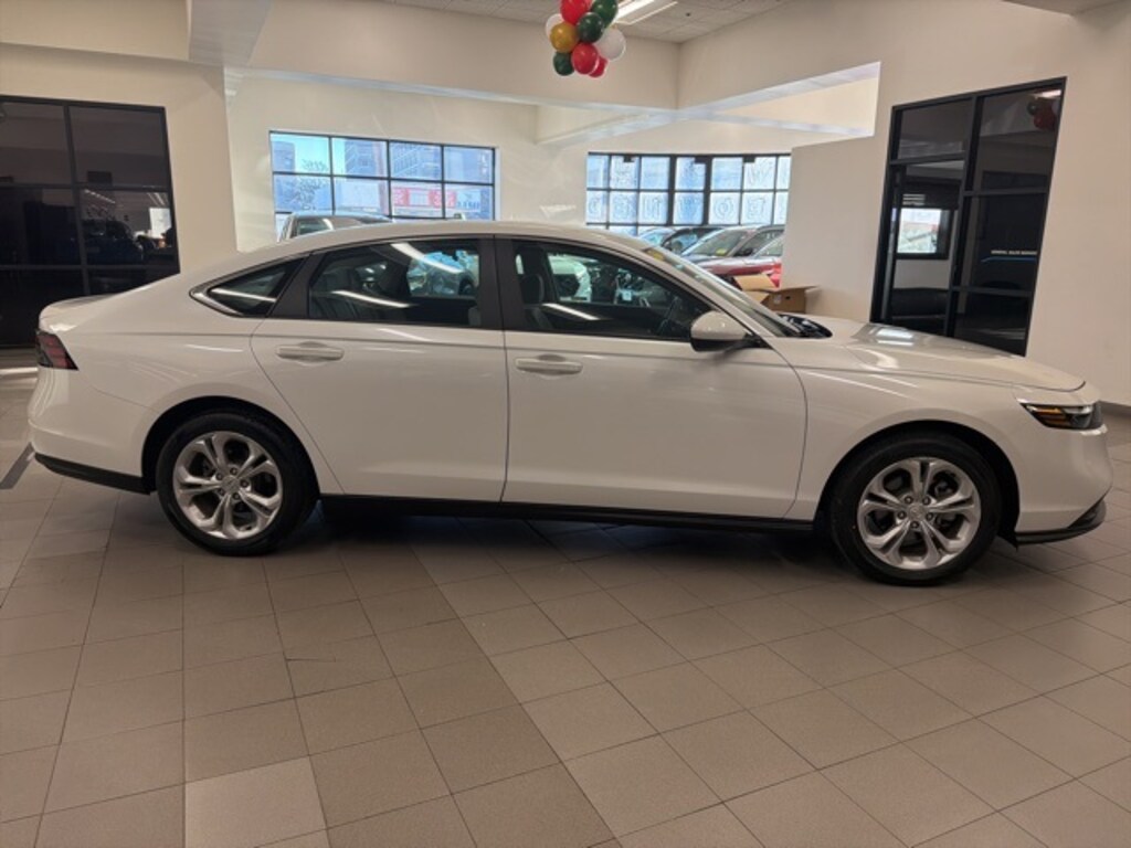 Used 2023 Honda Accord LX Sedan
