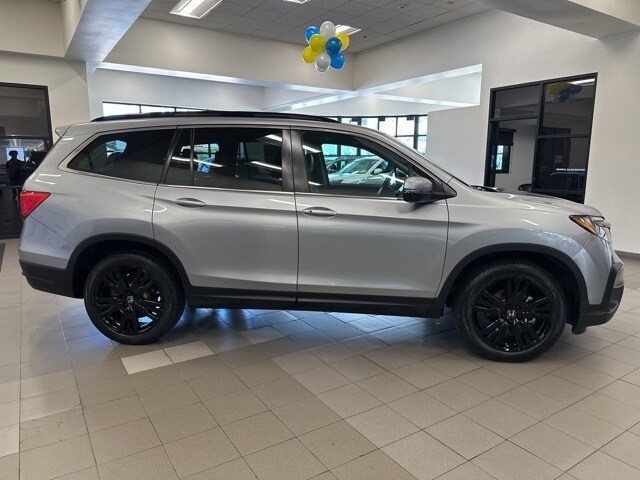 2022 Honda Pilot Special Edition photo 2