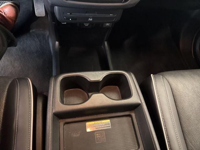 2024 Honda Odyssey Elite - Photo 12