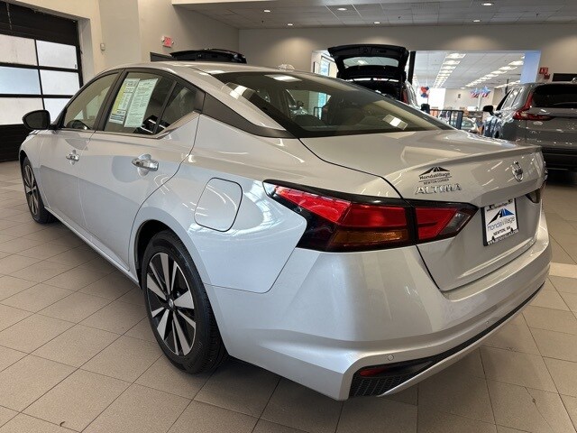 2022 Nissan Altima 2.5 SV photo 4