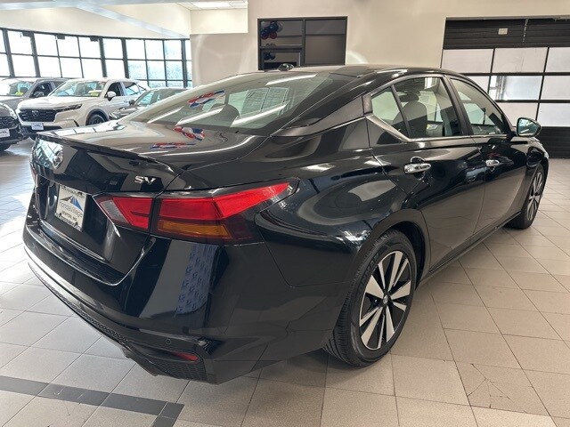 2022 Nissan Altima 2.5 SV photo 3