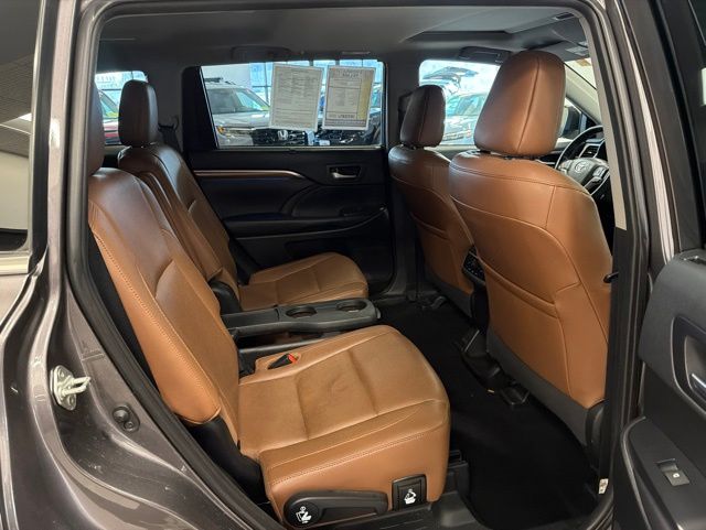 2019 Toyota Highlander Limited - Photo 16