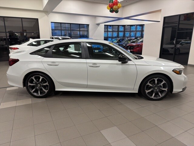 2025 Honda Civic Sport Touring Hybrid photo 2