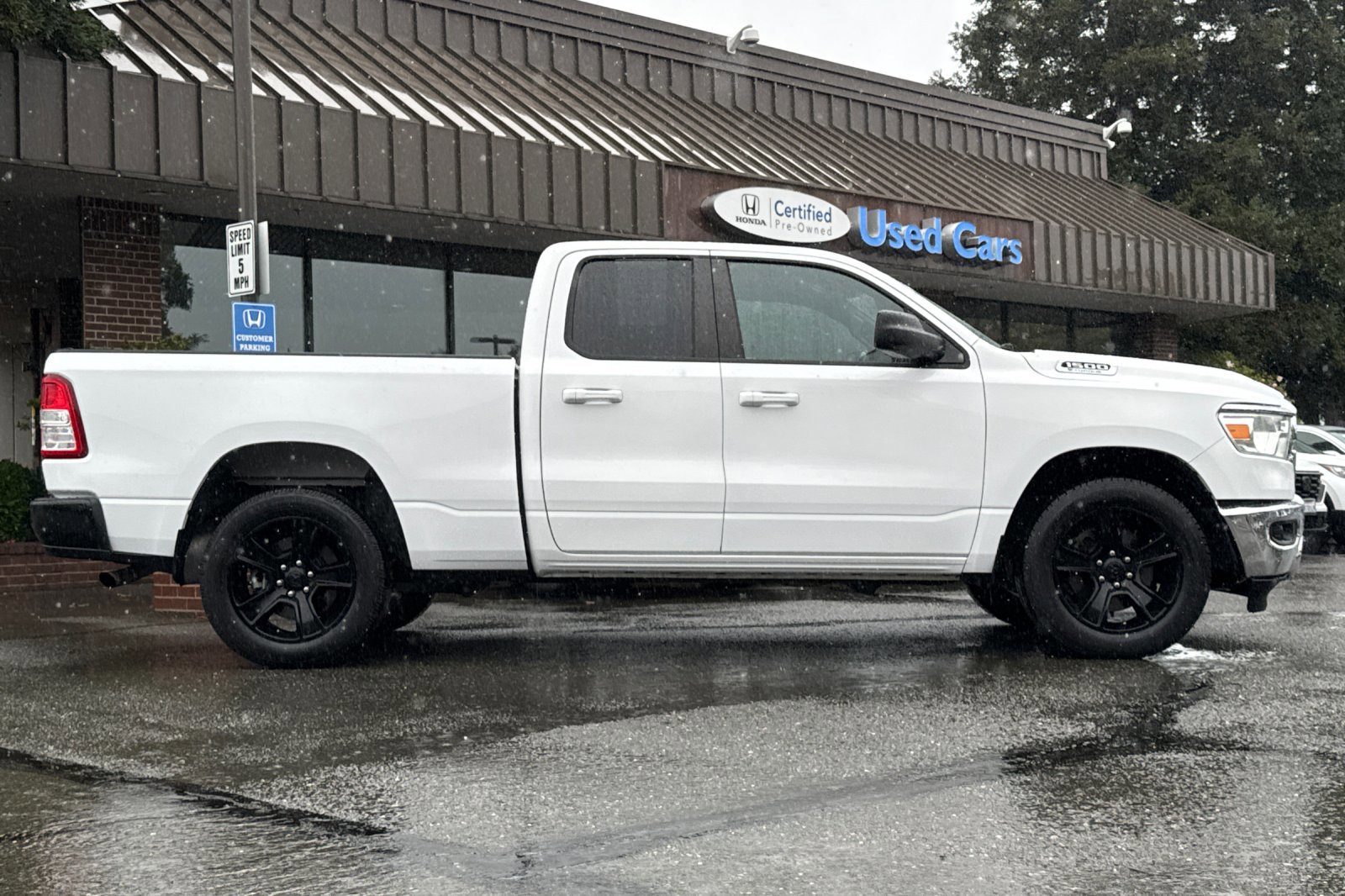 2021 Ram 1500 Big Horn Lone Star photo 3