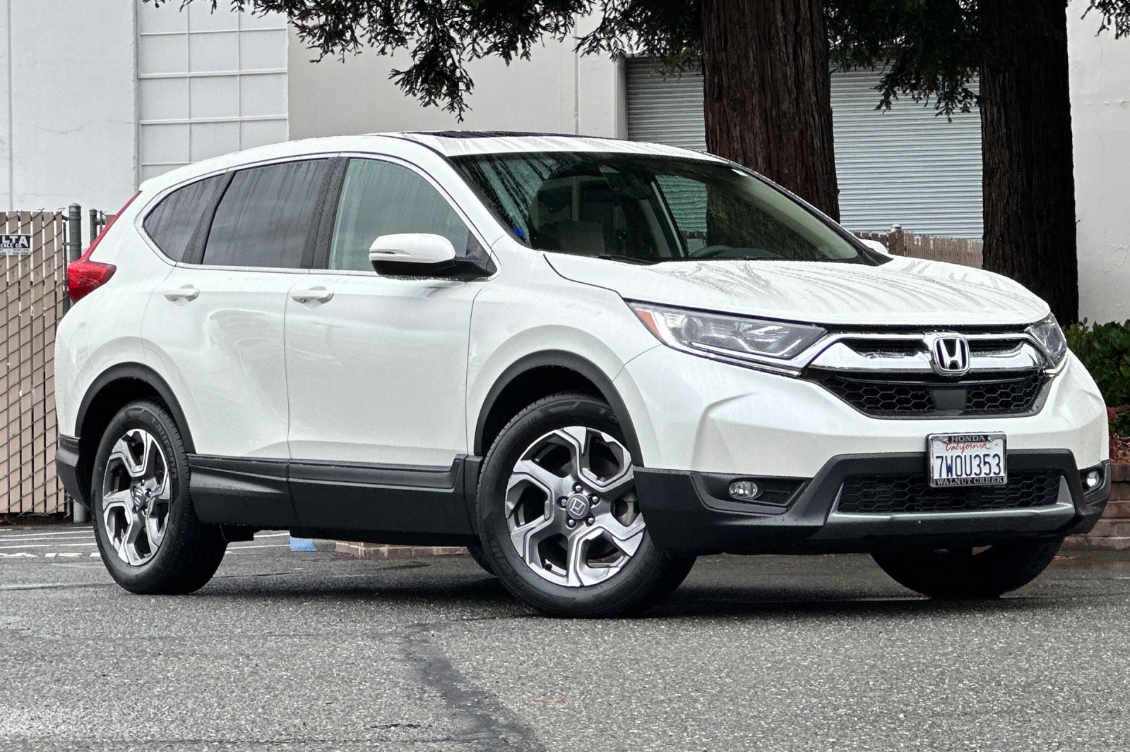 2017 Honda CR-V EX photo 2