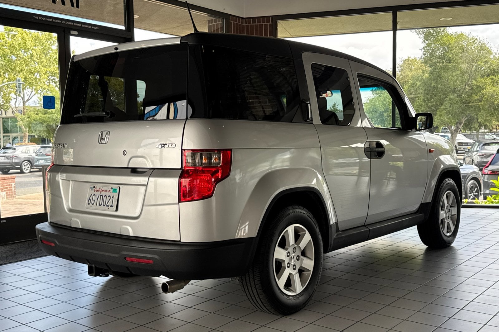 2009 Honda Element EX photo 4