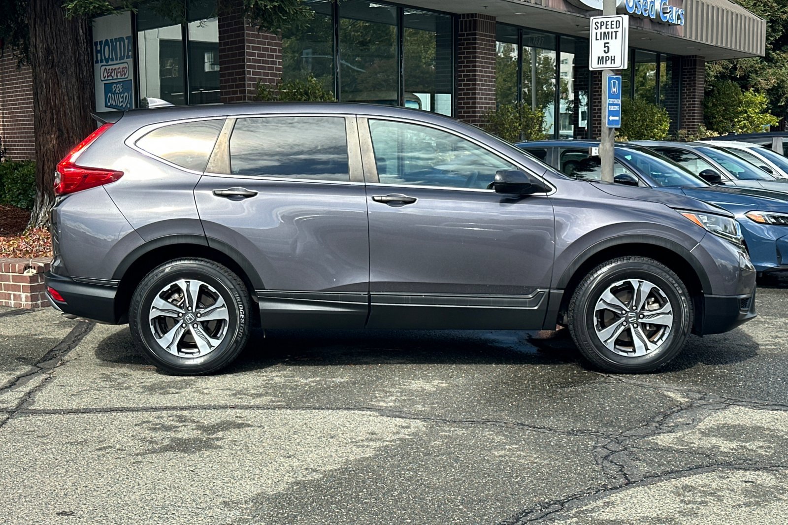 2019 Honda CR-V LX photo 3