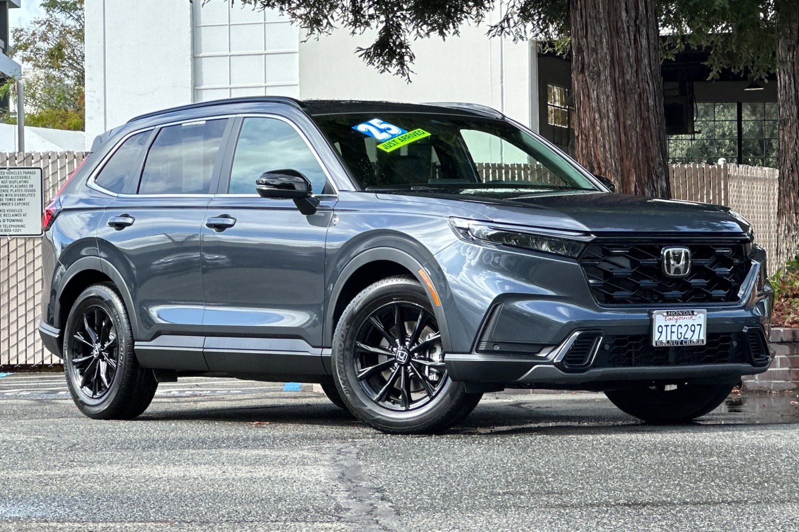 2025 Honda CR-V Hybrid Sport-L photo 2