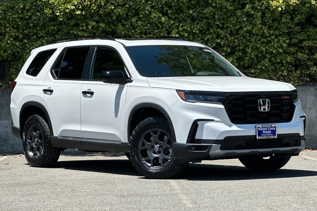 New 2025 Honda Pilot TrailSport SUV
