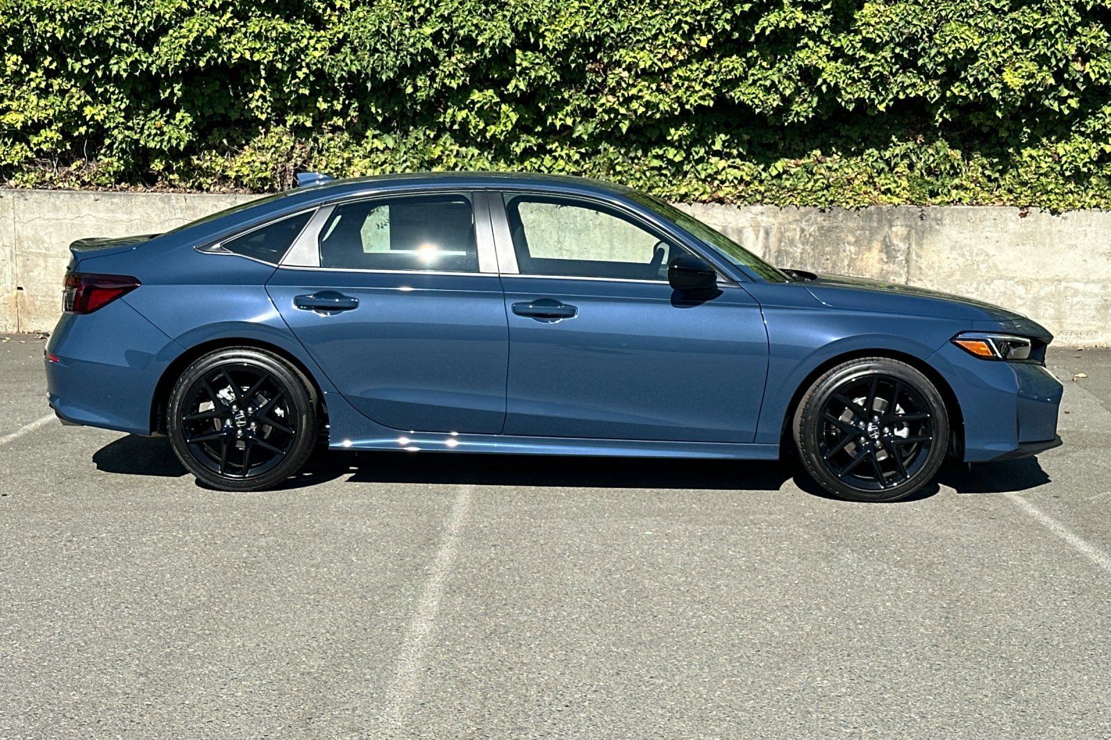 2026 Honda Civic Sport photo 3