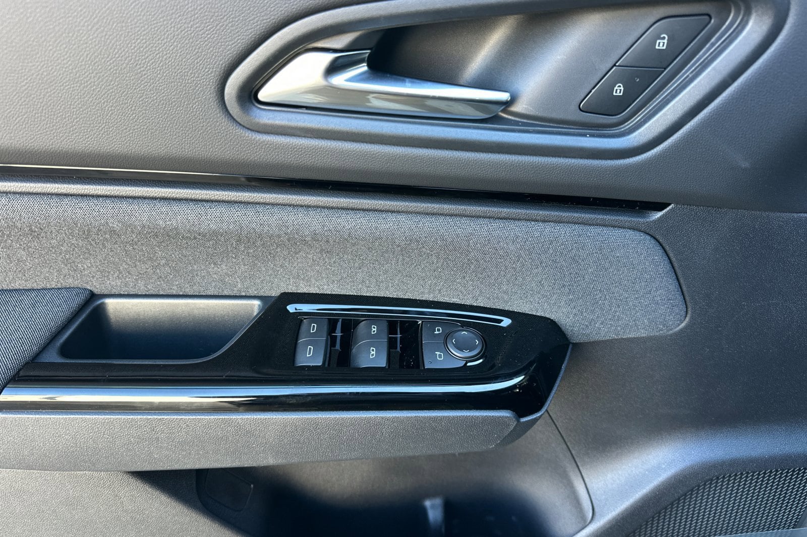 2026 Honda Prologue EX - Photo 8