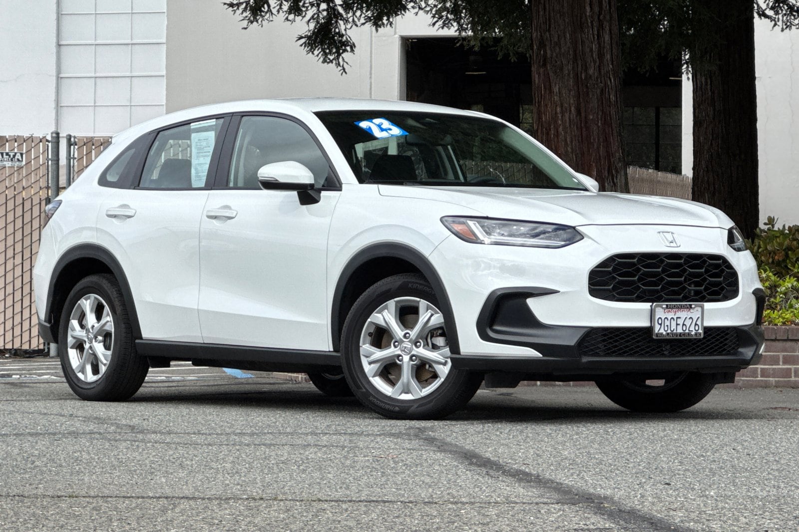 2023 Honda HR-V LX 2WD photo 2