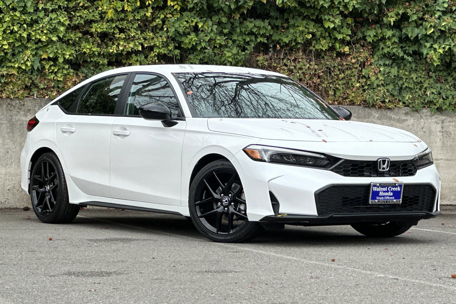 2025 Honda Civic Sport photo 2