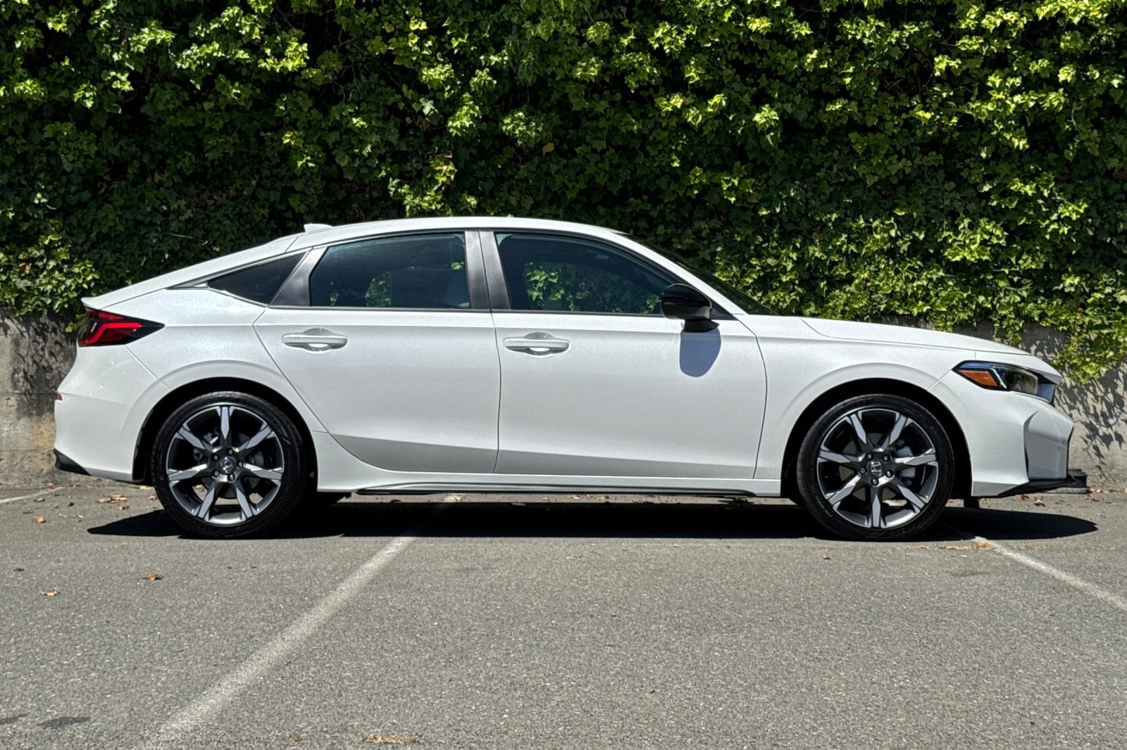 2026 Honda Civic Hatchback Sport Touring photo 3