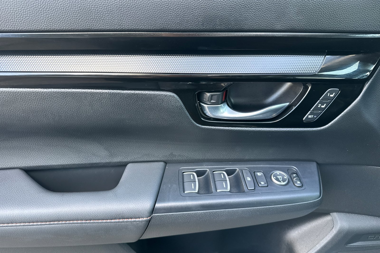 2023 Honda CR-V Hybrid Sport Touring photo 3