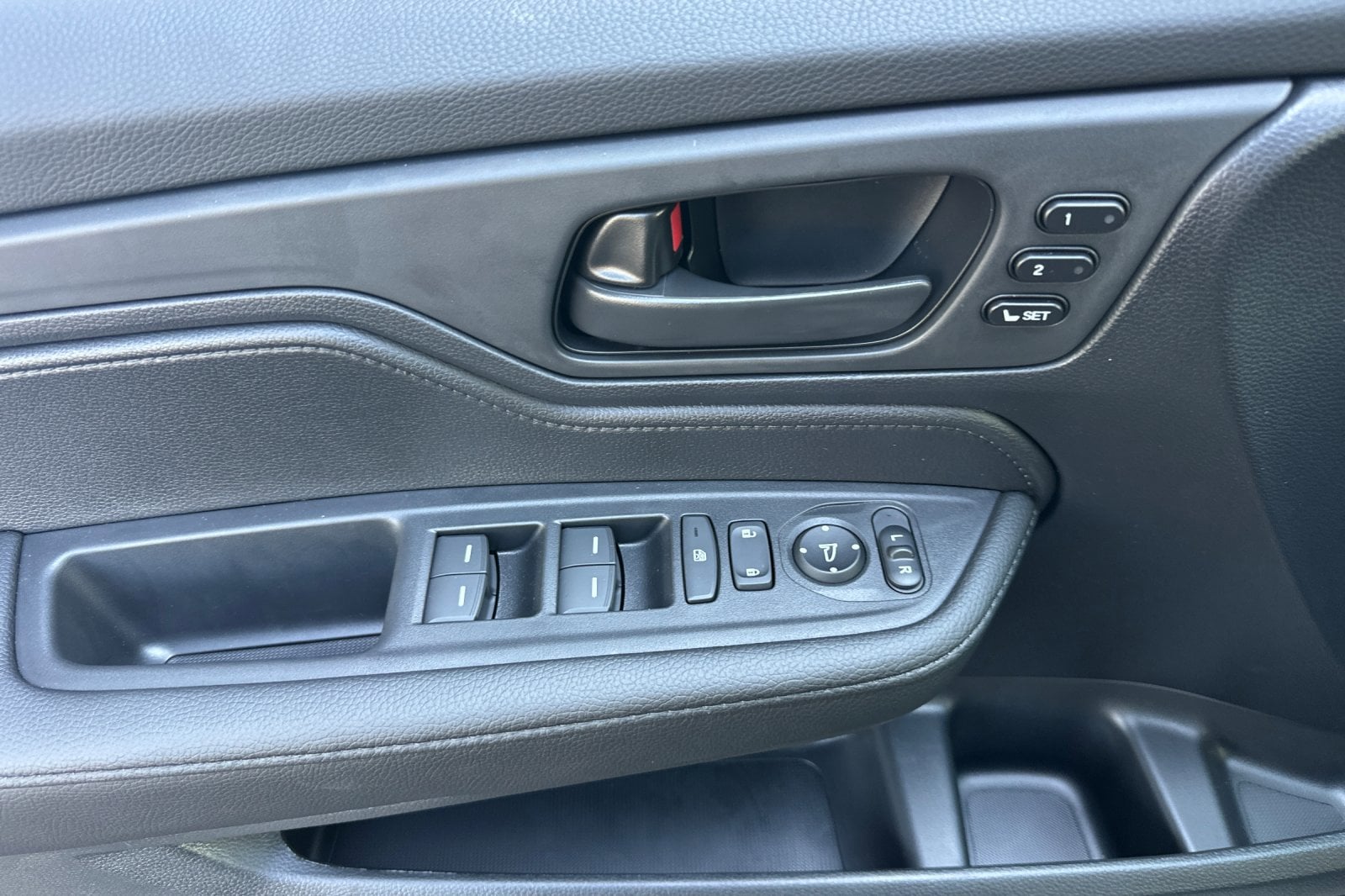2026 Honda Odyssey EX-L - Photo 8