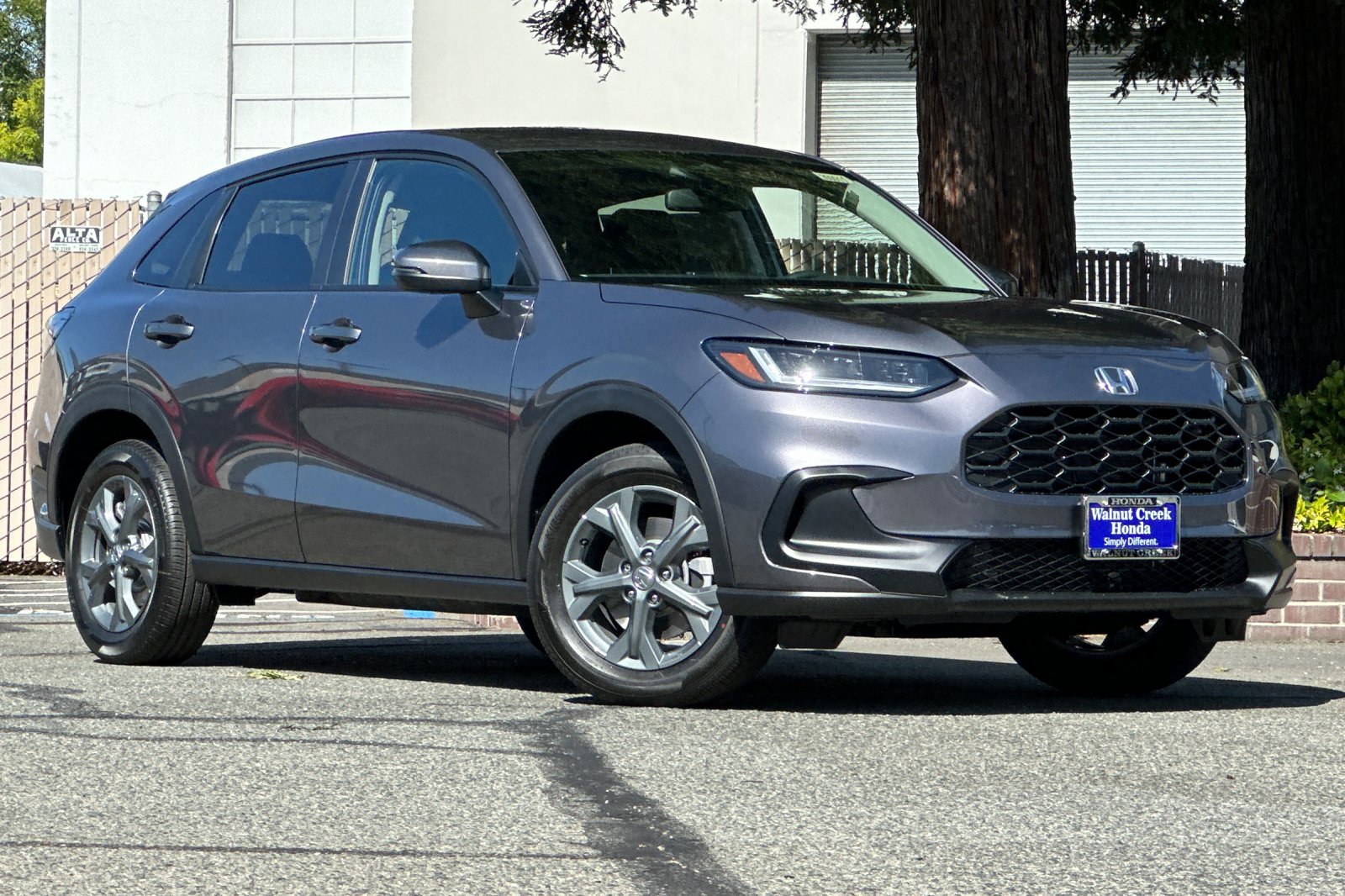 2026 Honda HR-V LX photo 2