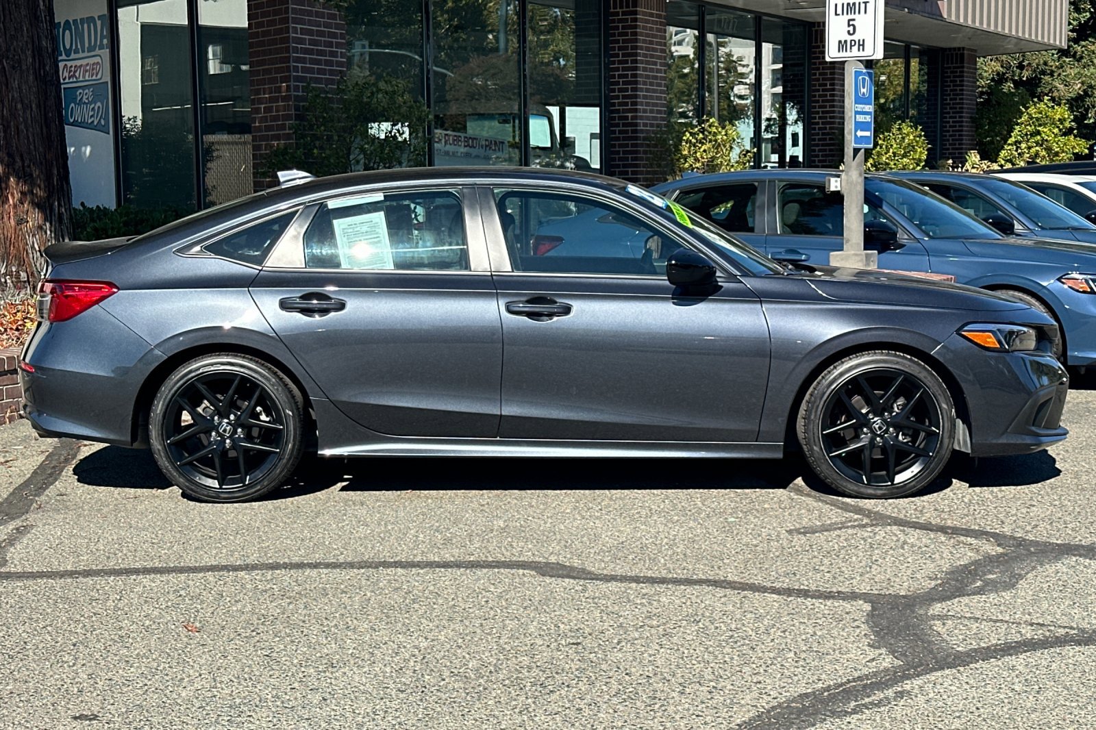 2023 Honda Civic Sport photo 3