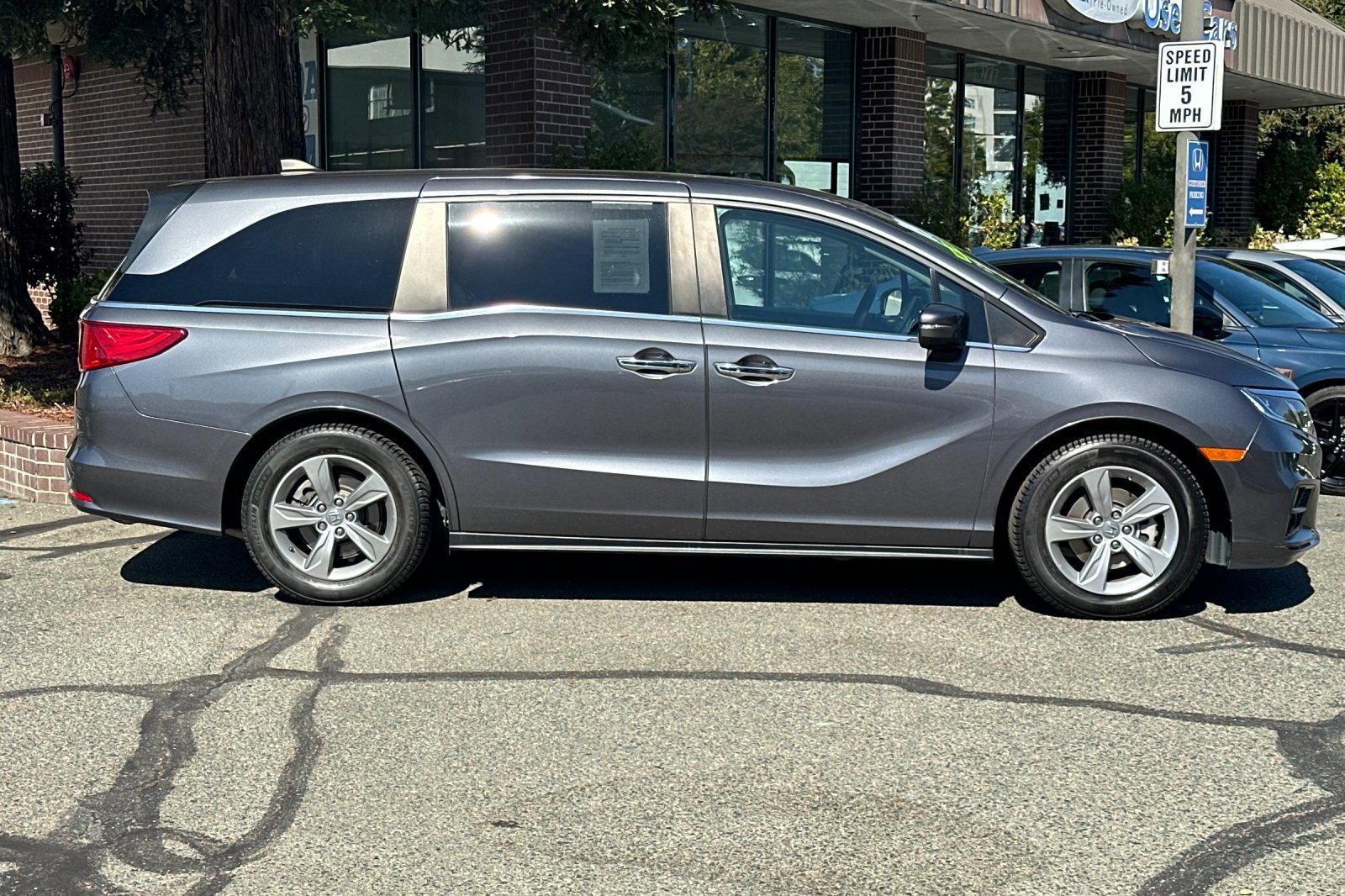 2019 Honda Odyssey EX photo 3