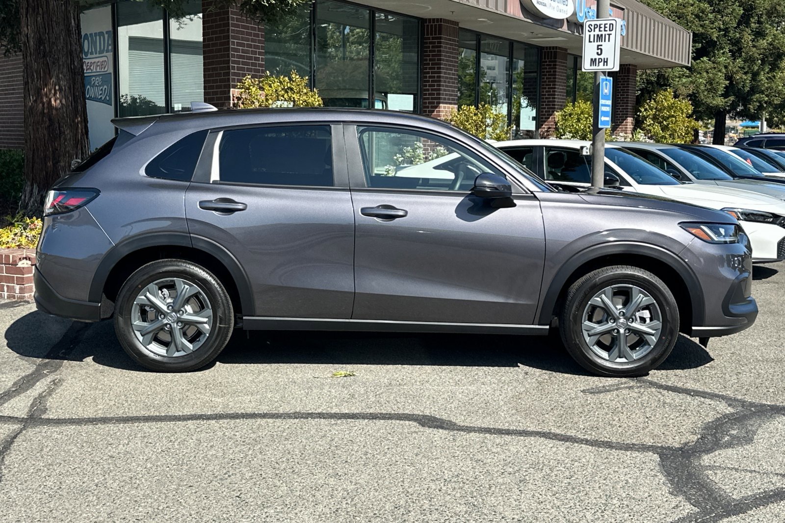 2026 Honda HR-V LX photo 3
