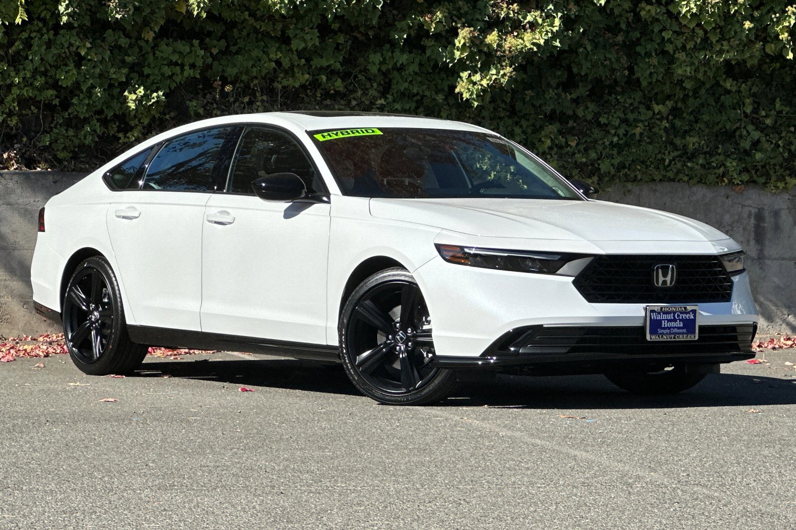 2025 Honda Accord Hybrid Sport-L photo 2