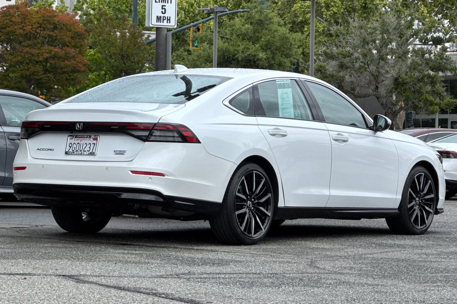 2023 Honda Accord Hybrid Touring photo 4