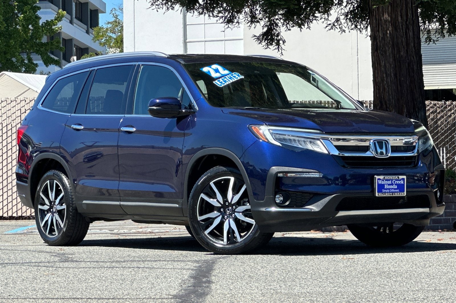 2022 Honda Pilot Touring photo 2