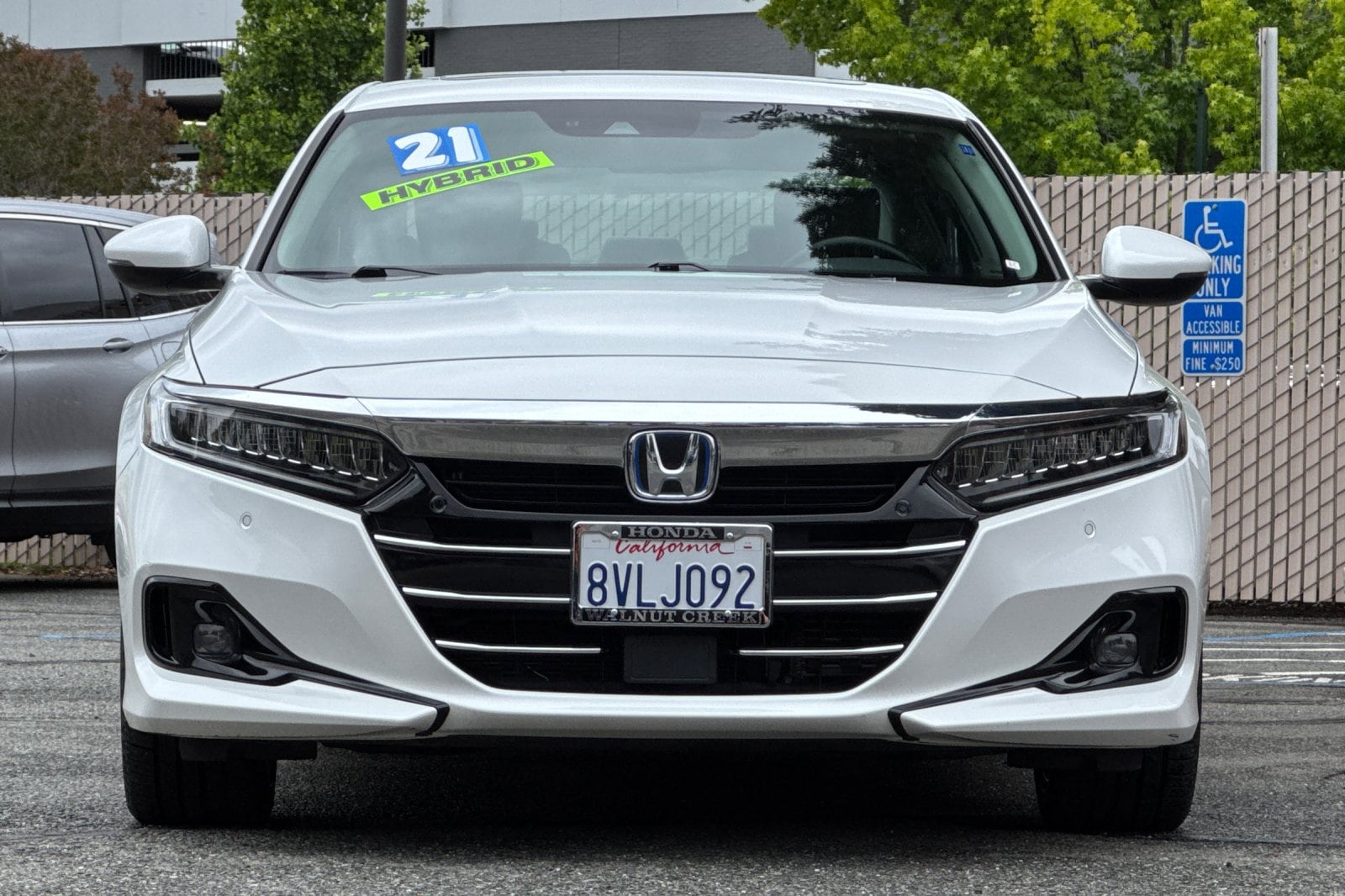 2021 Honda Accord Hybrid Touring photo 5