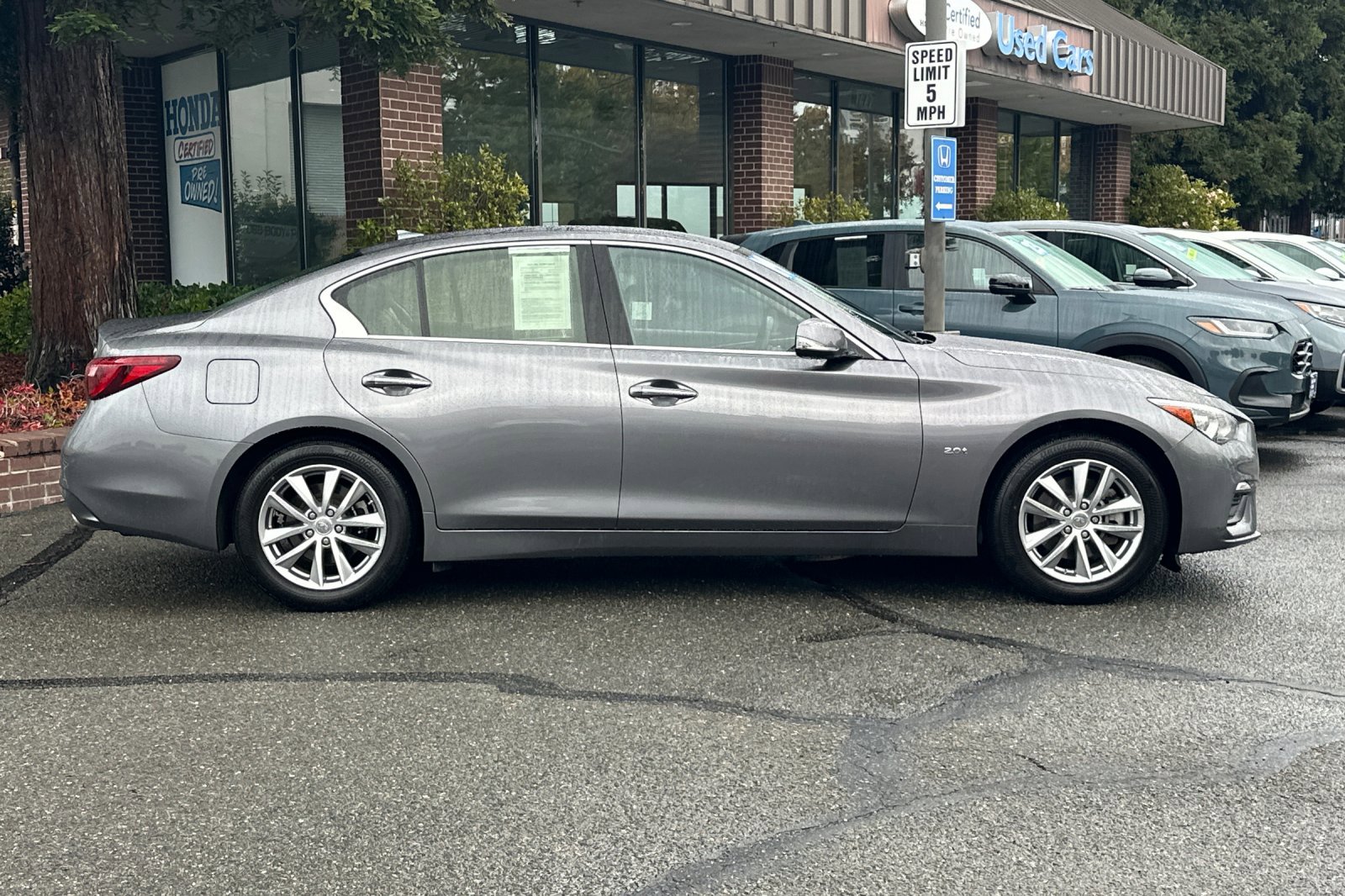 2019 Infiniti Q50 2.0t PURE photo 2